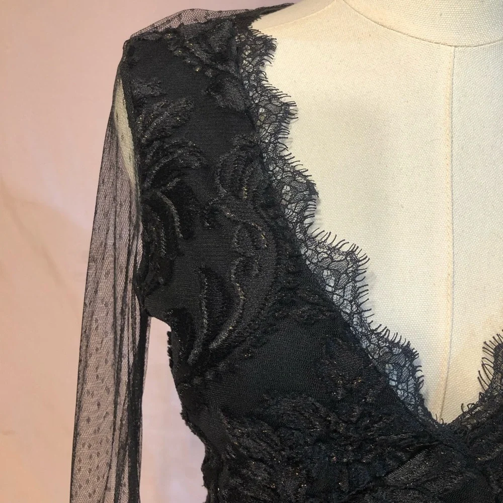 Prom Y2K Formal Black Bell Sleeve Floral Lace Gold Accents Formal Size Small Med - Picture 14 of 17